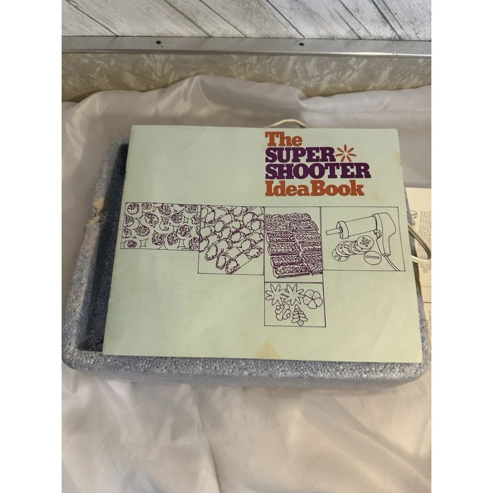 Vintage Wear-Ever Super Shooter Electric Cookie Press 70001 Canape Candy Maker
